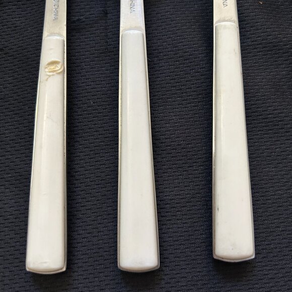 WMF Cromargan Torino 4 Salad Forks White plastic Handle 18/10 Stainless Flatware - Picture 7 of 10